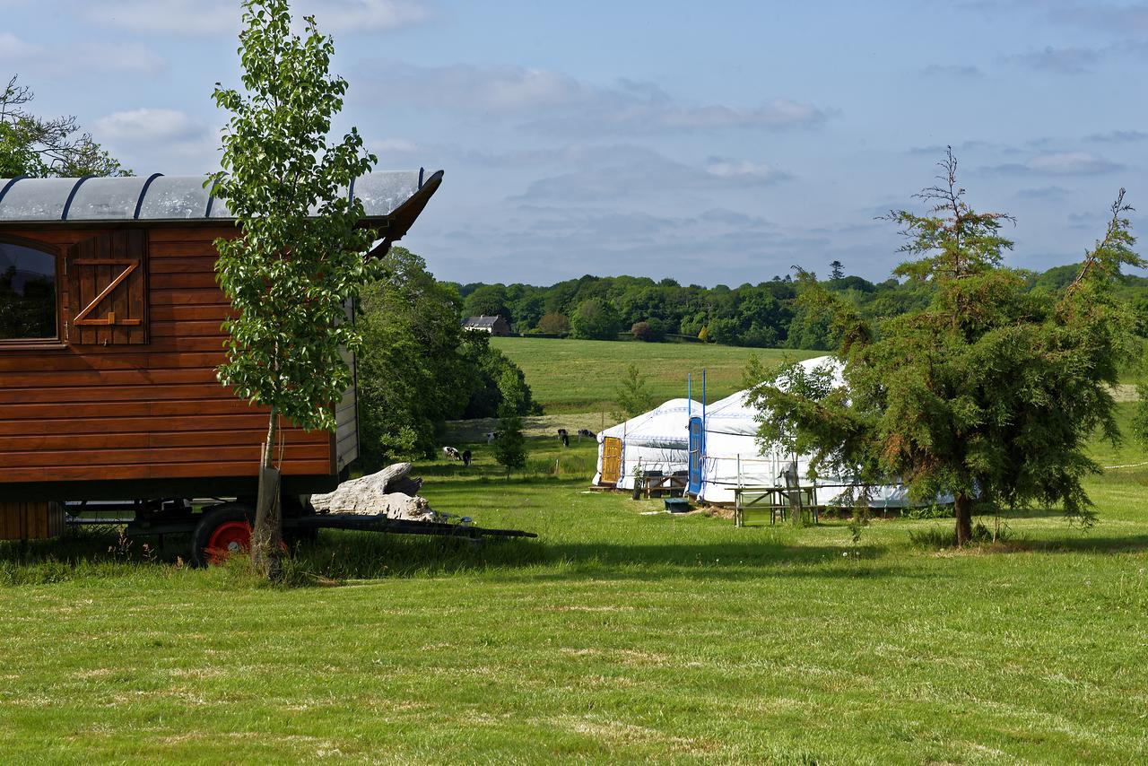 Yourte Roulotte Et Gite De La Laita Clohars-Carnoet Exterior photo